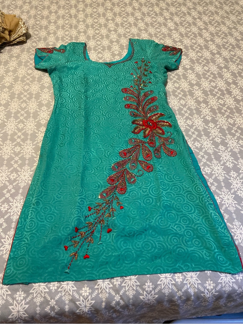 Indian Green Kameez Tunic Red Floral Embroidery on Front & Sleeves Size S
